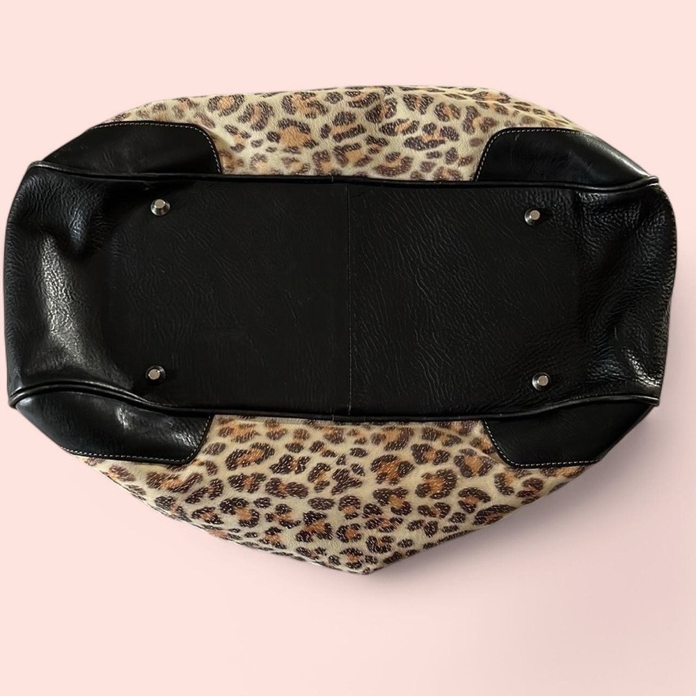 Brown and Black Leopard Print Travel Bag with Ample Storage - Picture 6 of 7